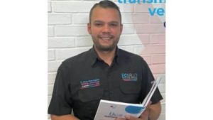 Dr. Álvaro Pérez Rumbos